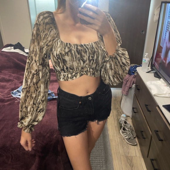 Crop top - Picture 2 of 4